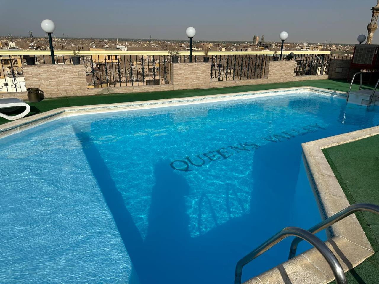 Queens Valley Hotel Luxor Esterno foto