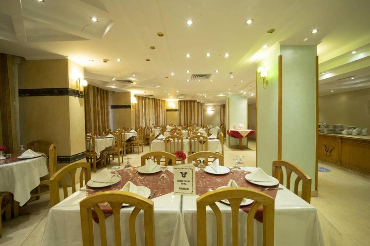 Queens Valley Hotel Luxor Esterno foto
